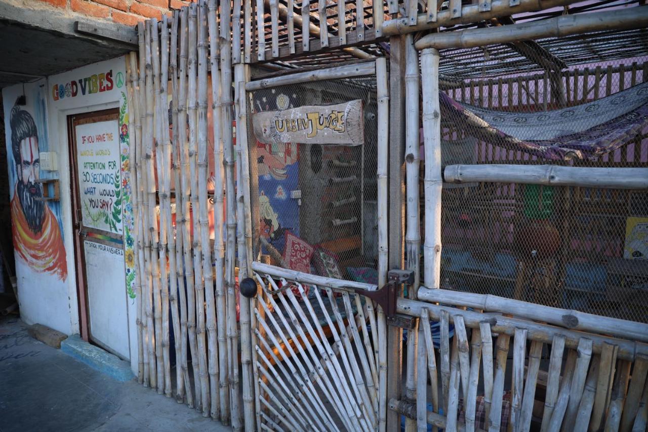 Good Vibes Hostel Varanasi Exterior photo